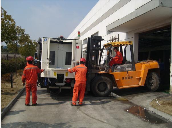 揚(yáng)州工廠搬遷-想買搶手的設(shè)備起重,就來(lái)薛濤起重搬運(yùn)-書生商貿(mào)平臺(tái)www